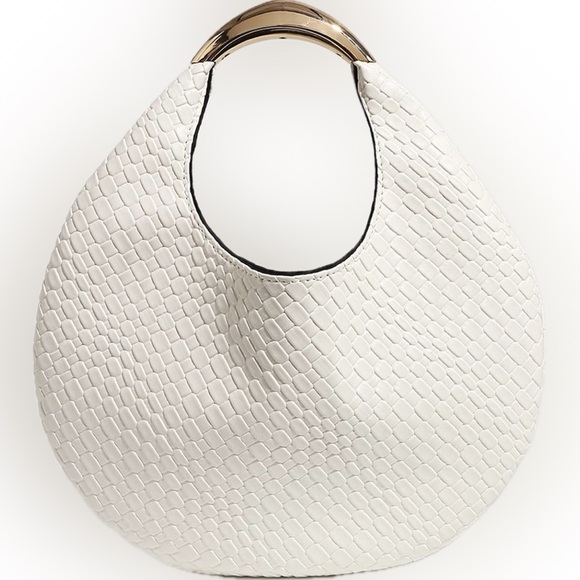 A+ Boutique Handbags - 💟 Elegant Faux Leather Bag 💟